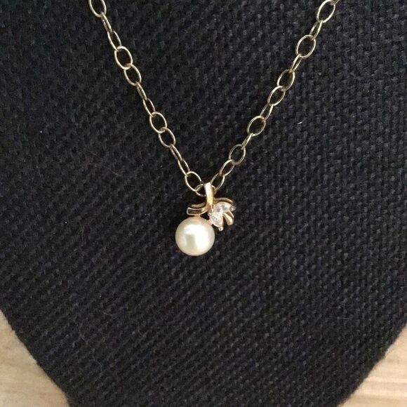 Necklace, Pearl and Rhinestone Pendant, Brass, Gold Color, 18" - Picture 2 of 6